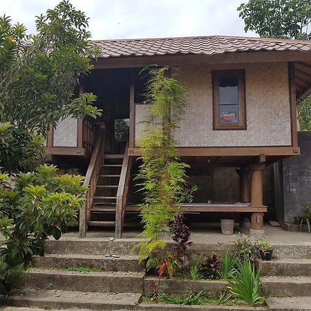 Radiya Guesthouse Sembalunlawang Exteriör bild