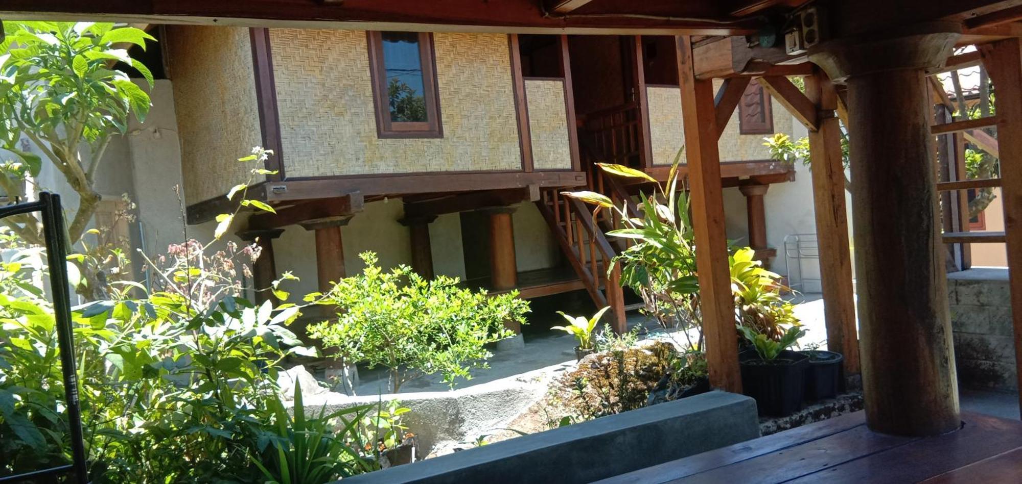 Radiya Guesthouse Sembalunlawang Exteriör bild