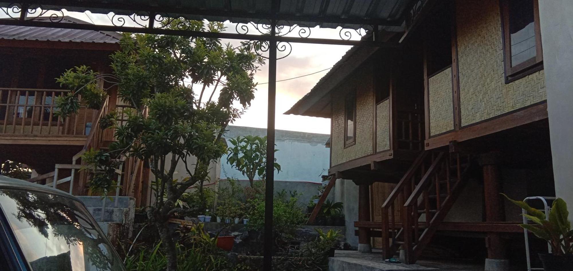 Radiya Guesthouse Sembalunlawang Rum bild