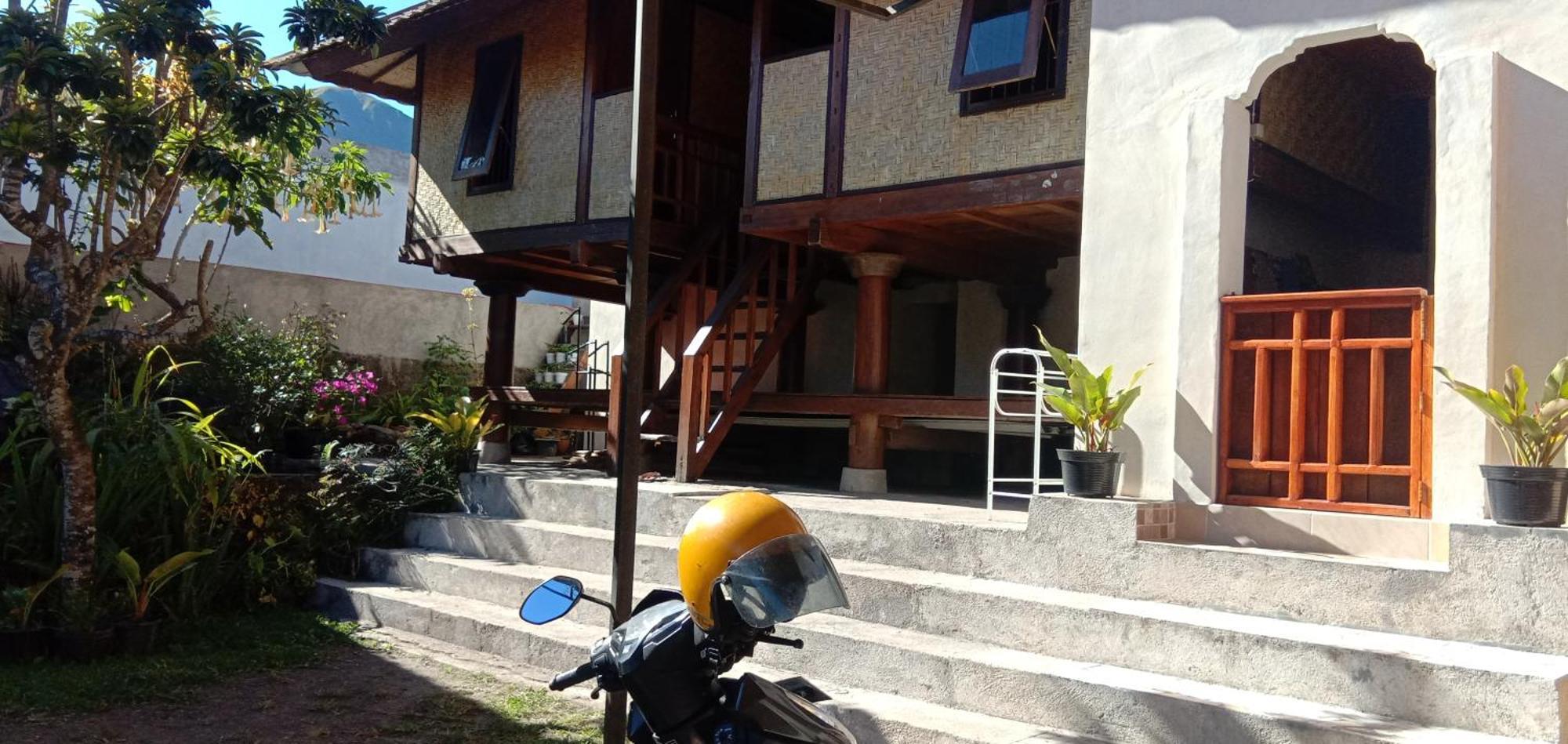 Radiya Guesthouse Sembalunlawang Rum bild